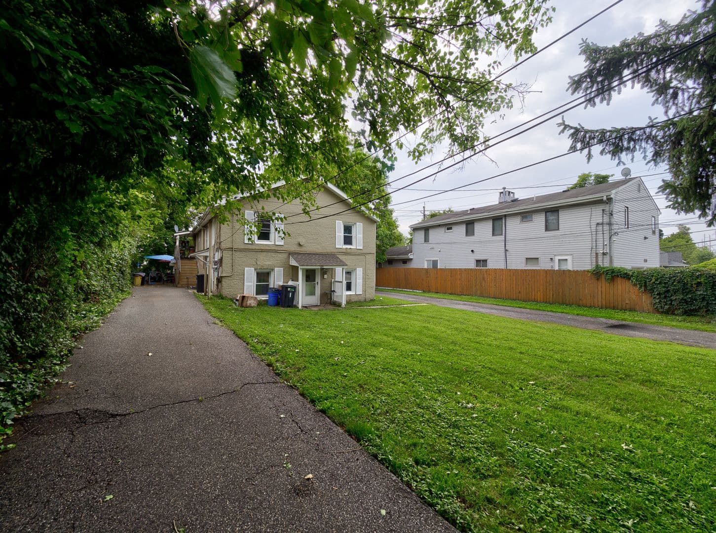 Sommerville Apartment: 148 Davenport Street,
