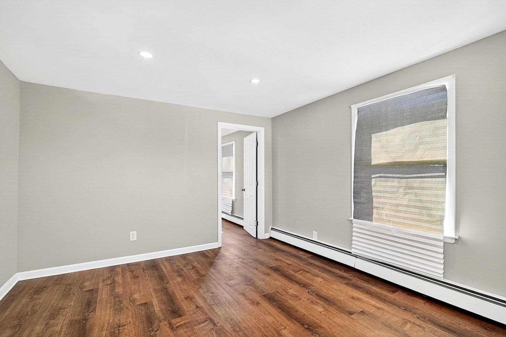 Old Bridge House: 24 Steinhardt Ave