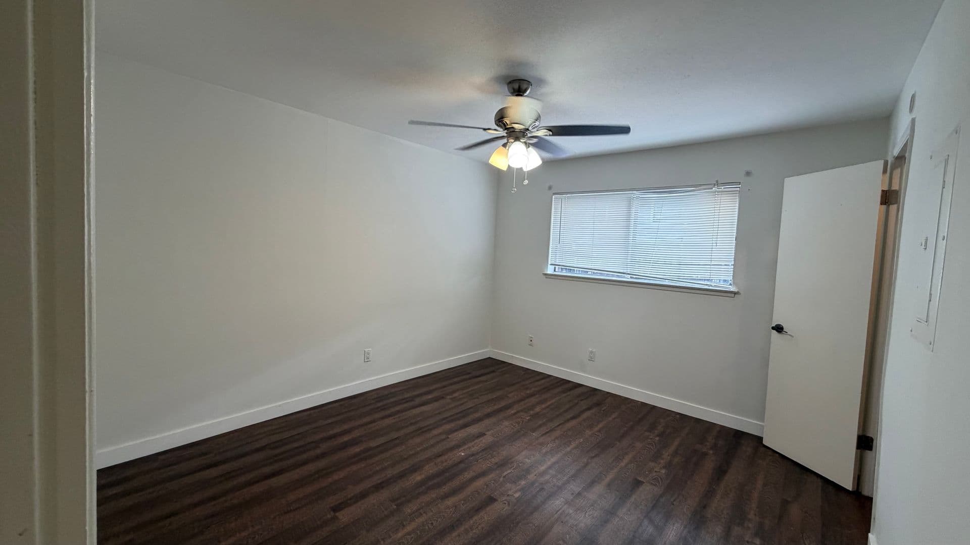 Dallas Apartment: 4107 Avondale Avenue 104