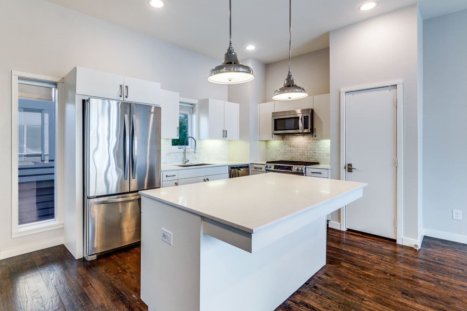 Dallas Apartment: 4905 Kilroy Drive