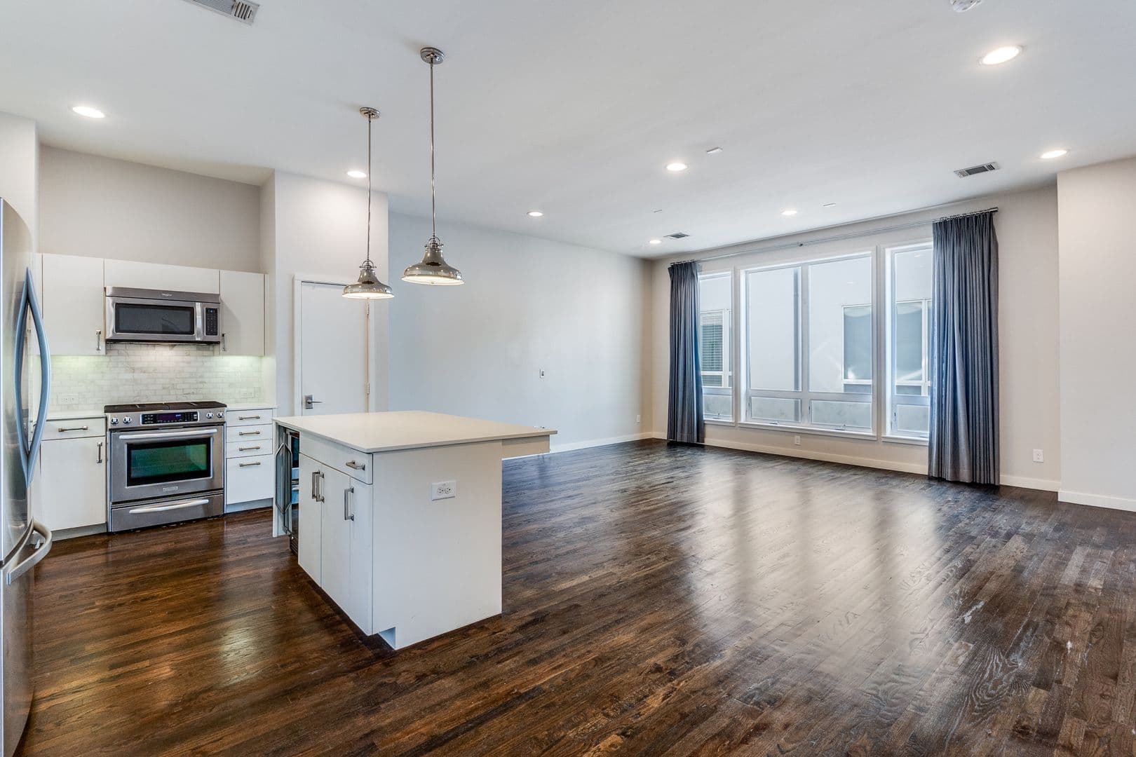 Dallas Apartment: 4905 Kilroy Drive