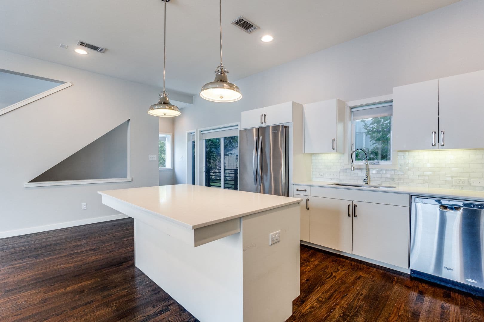 Dallas Apartment: 4905 Kilroy Drive