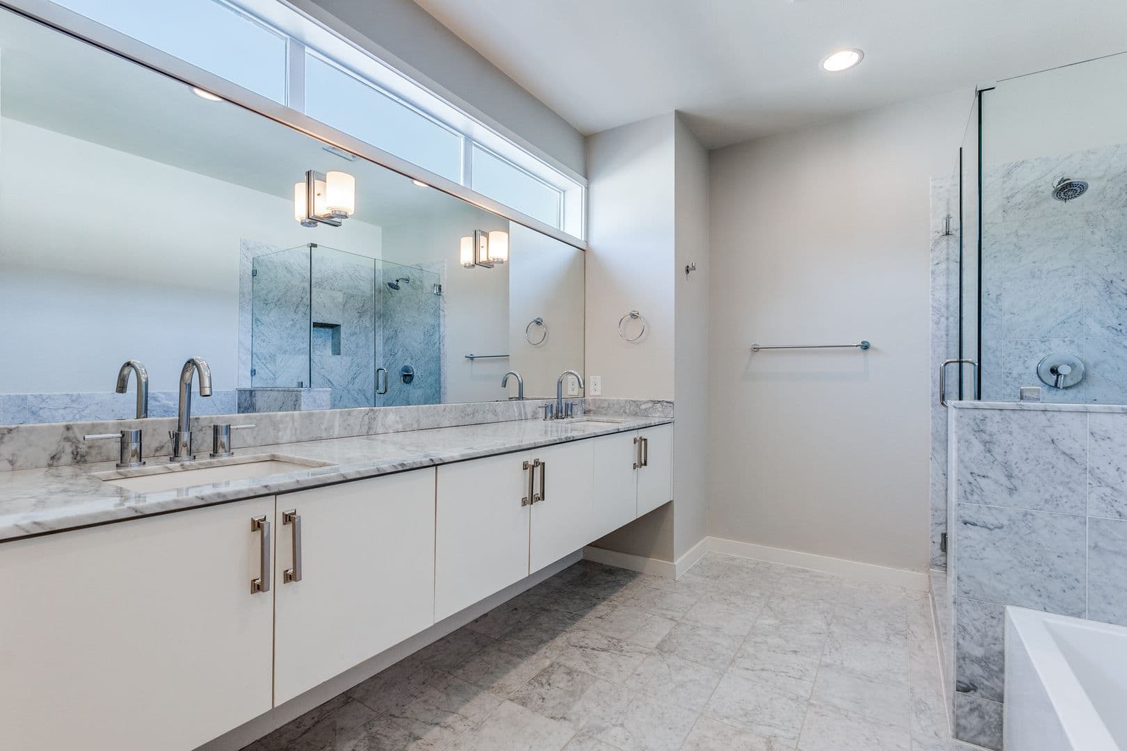 Dallas Apartment: 4905 Kilroy Drive