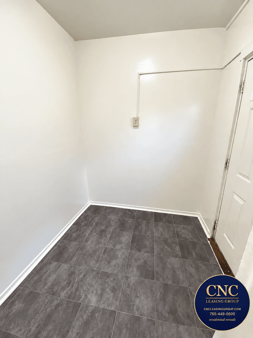 Lafayette Apartment: 912 N 10th Street