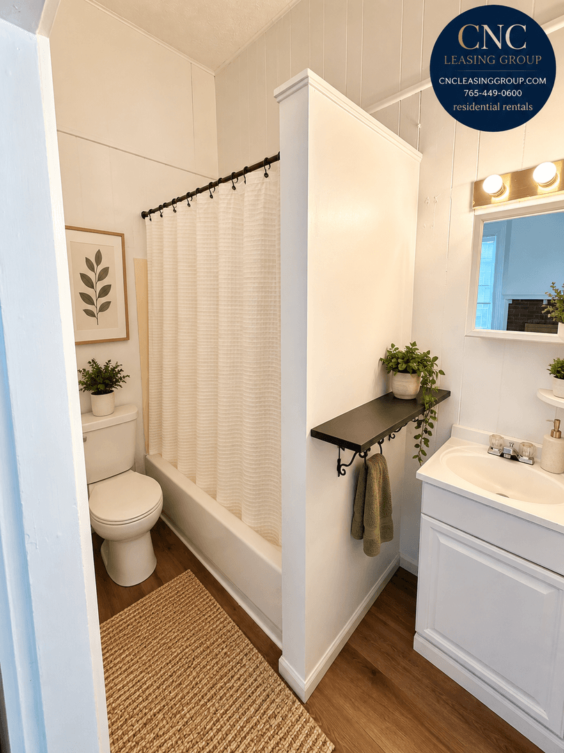 Lafayette Apartment: 1214 Columbia Street