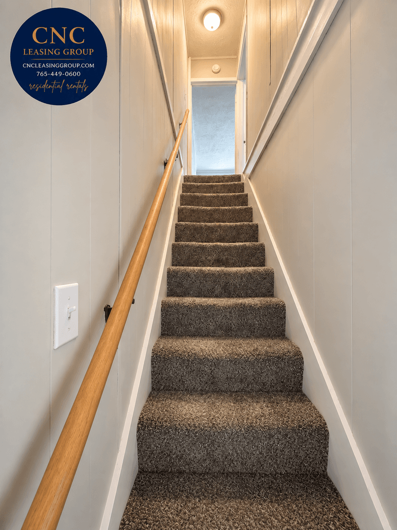 Lafayette Apartment: 611-613 Oregon Street