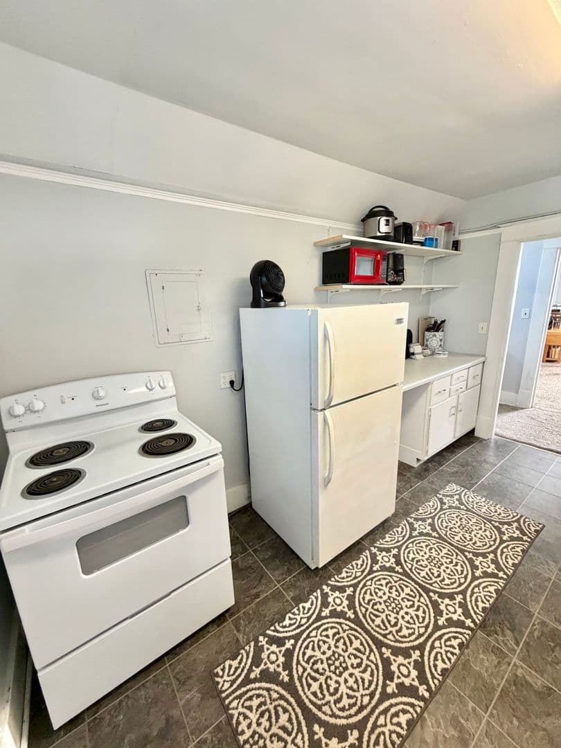 Lafayette Apartment: 308 N 11th Street