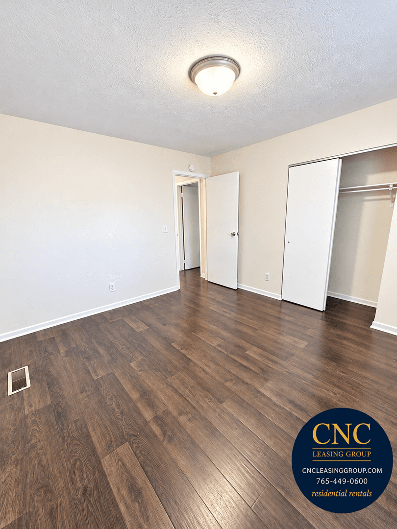 Lafayette House: 4413 Chisholm Trail