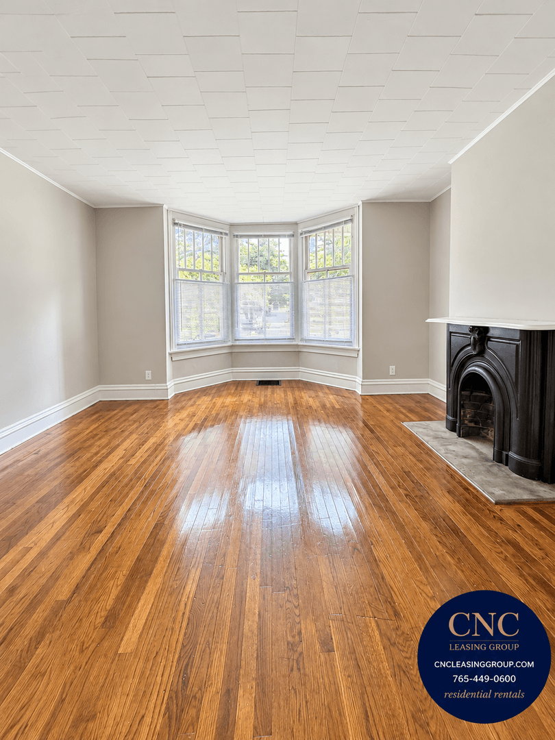 Lafayette Apartment: 216-218 Tinkler