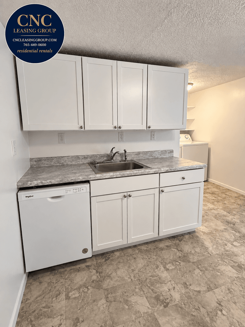 Lafayette Apartment: 611-613 Oregon Street