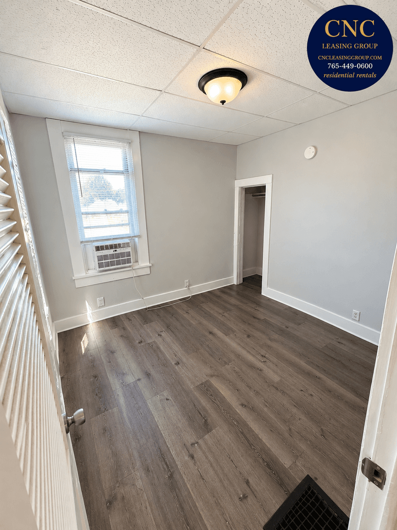 Lafayette Apartment: 212 Tinkler Street