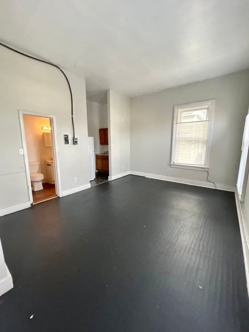Lafayette Apartment: 911 N 9th Street