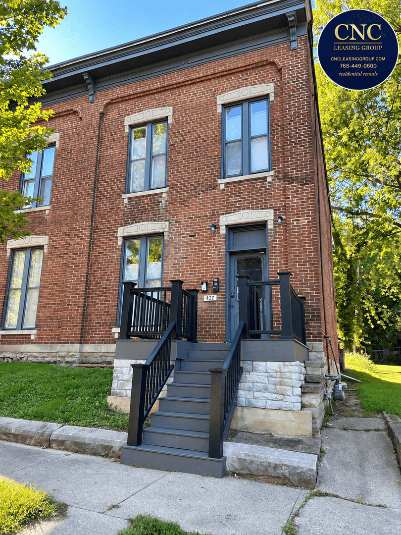 Lafayette Apartment: 635-639 Oregon Street