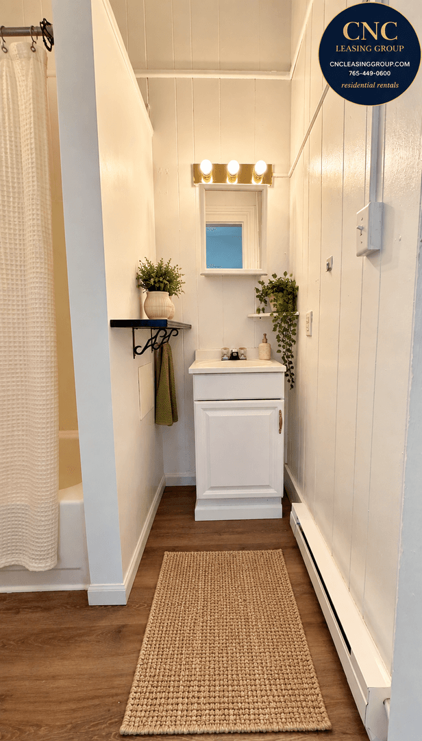 Lafayette Apartment: 1214 Columbia Street