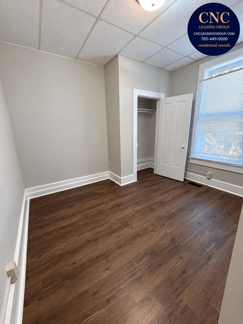 Lafayette Apartment: 635-639 Oregon Street