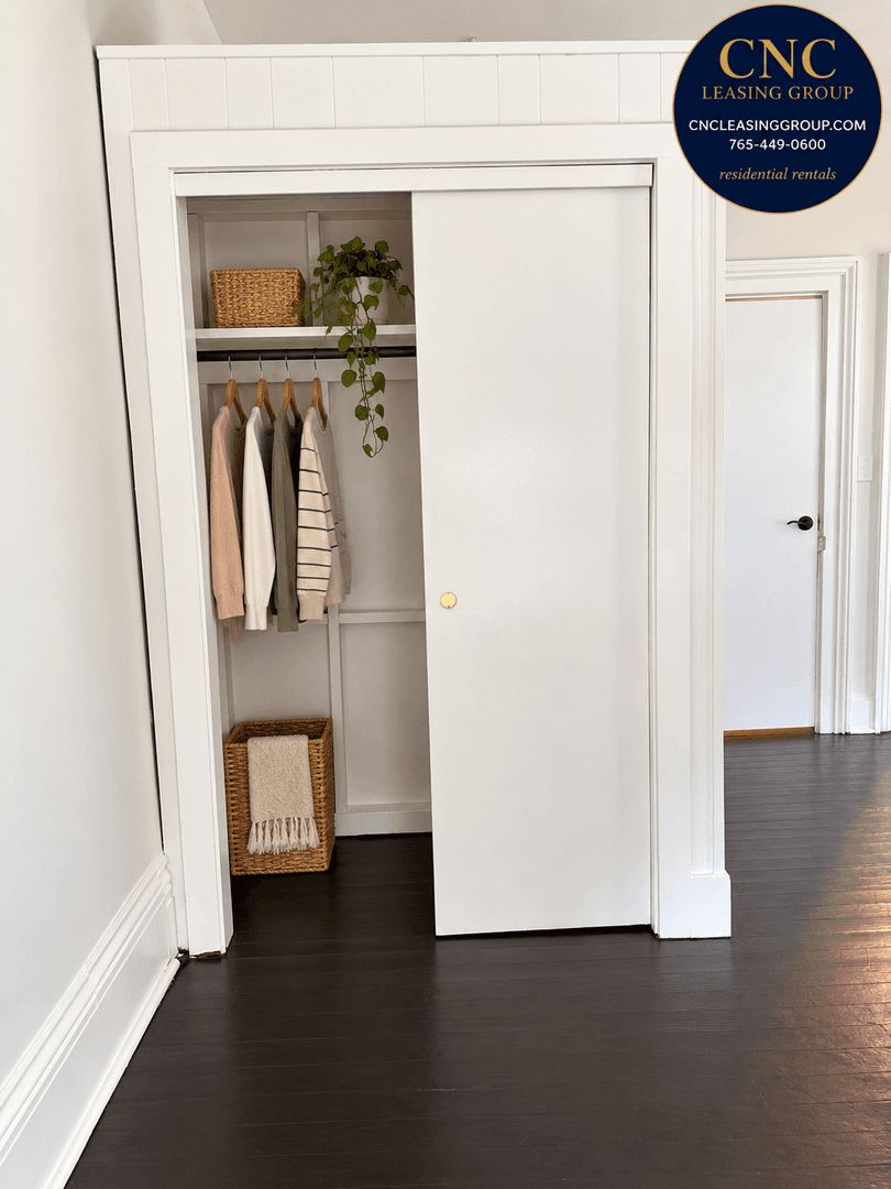 Lafayette Apartment: 1214 Columbia Street