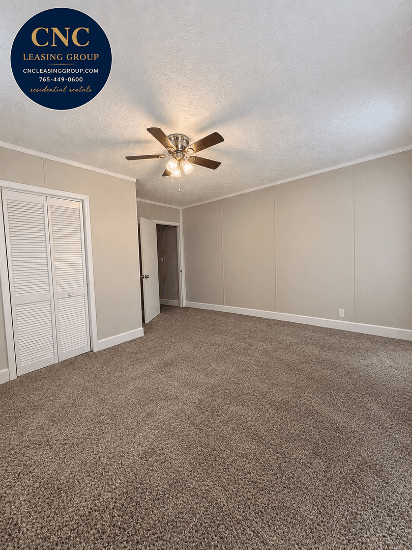 Lafayette Apartment: 611-613 Oregon Street