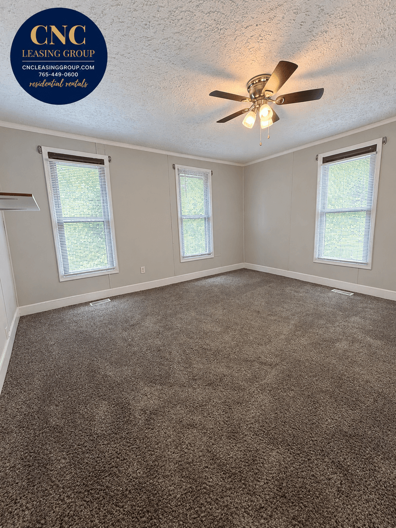 Lafayette Apartment: 611-613 Oregon Street