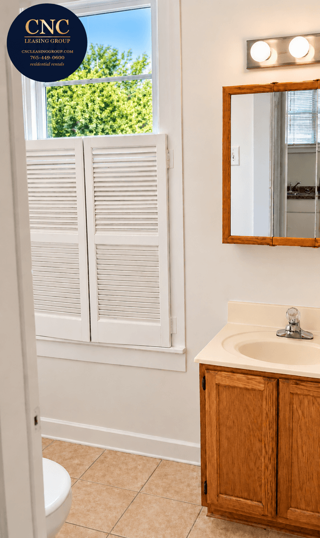 Lafayette House: 1029 N 6th Street