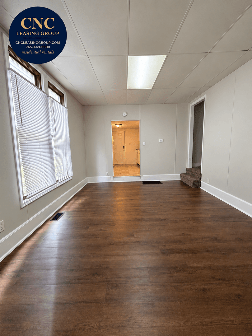 Lafayette Apartment: 611-613 Oregon Street