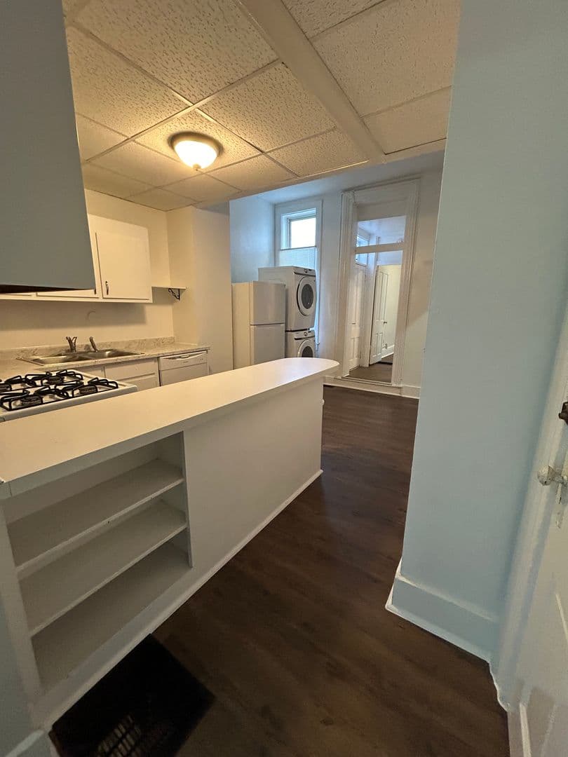 Lafayette Apartment: 635-639 Oregon Street