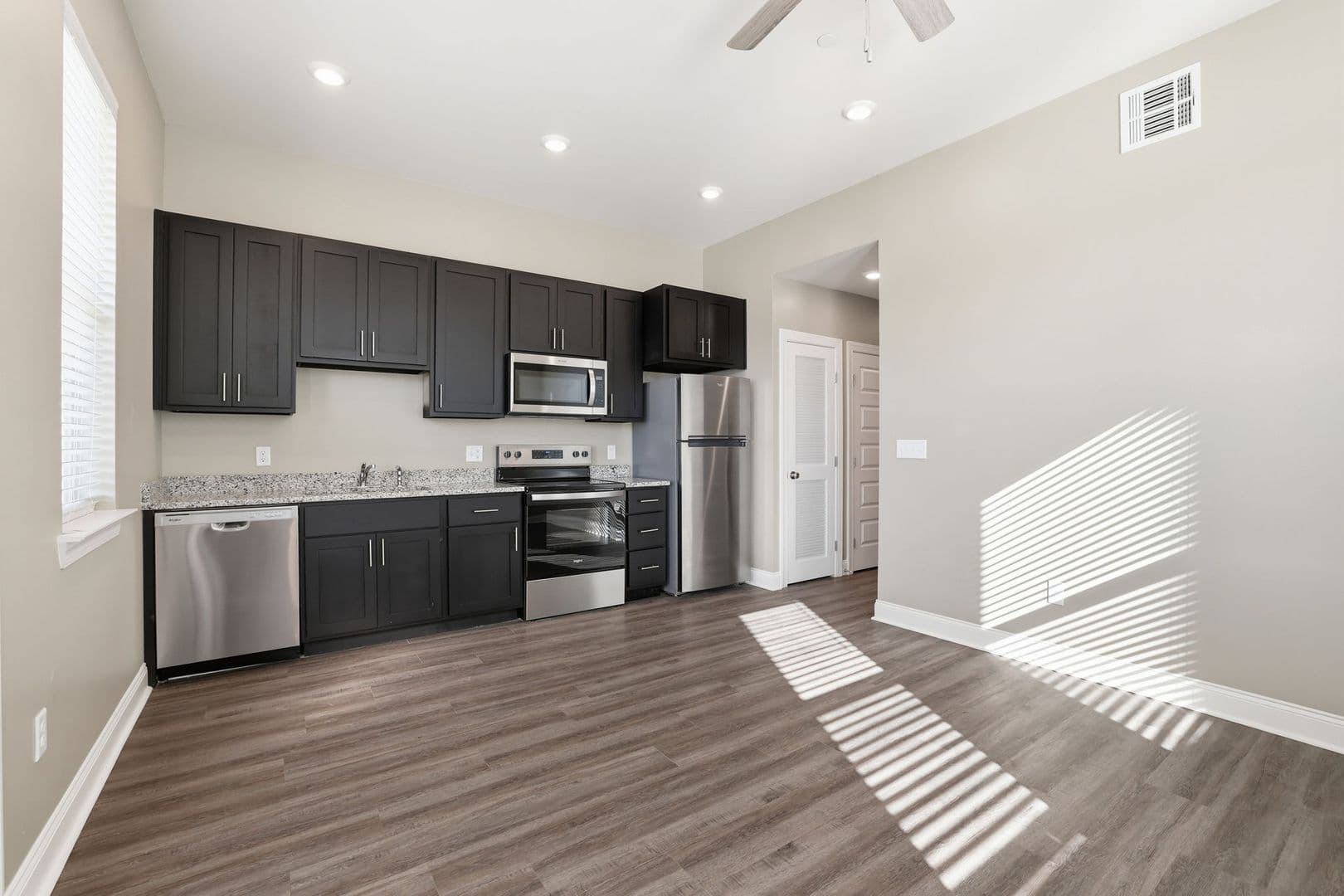 Chattanooga Apartment: 2003 Bailey Ave