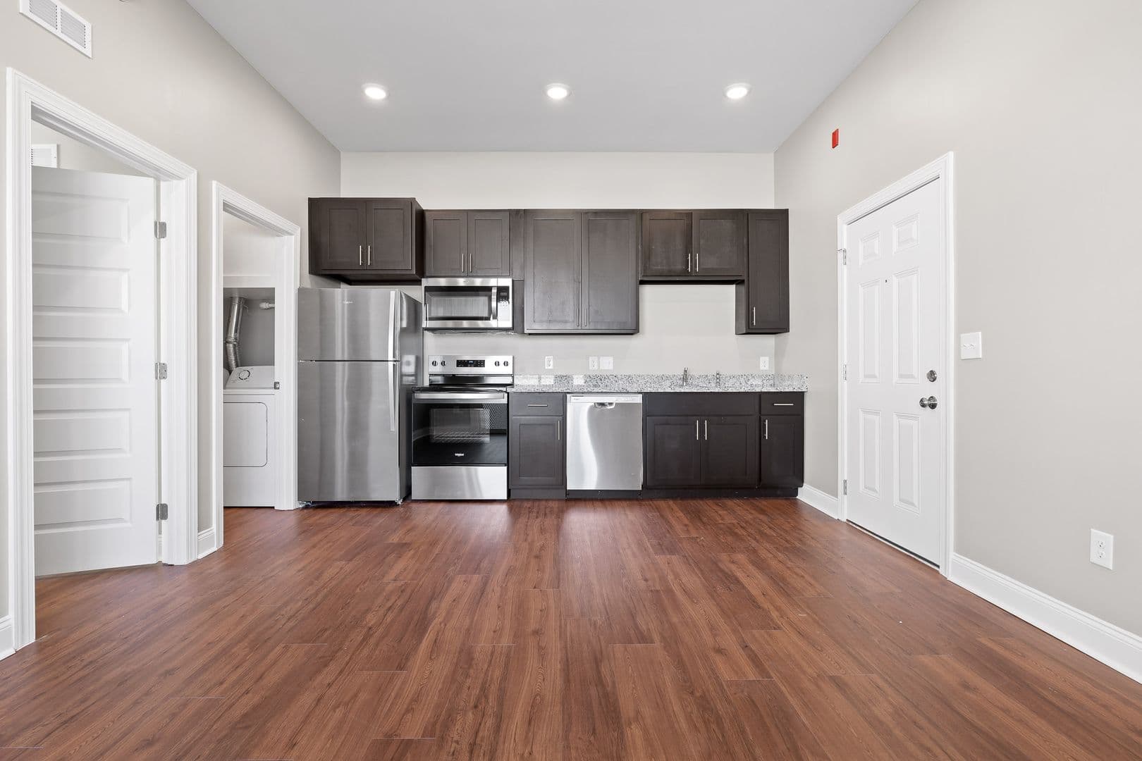 Chattanooga Apartment: 621 E Martin Luther King Blvd. #103