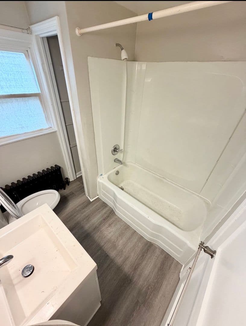 North Wales Apartment: 127 S 6th St