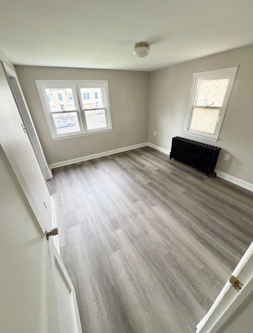 North Wales Apartment: 127 S 6th St