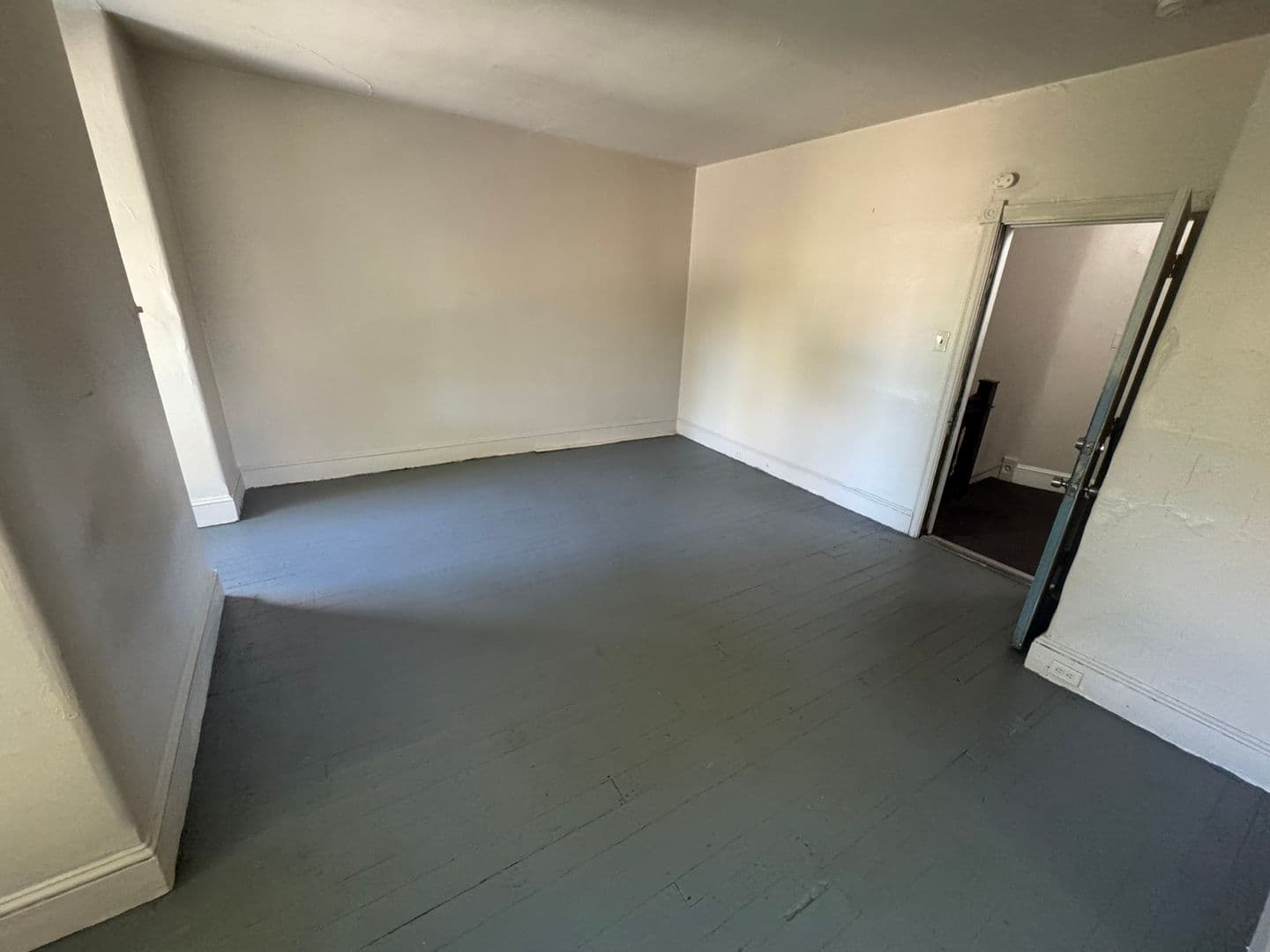Norristown Apartment: 631 W Main Street