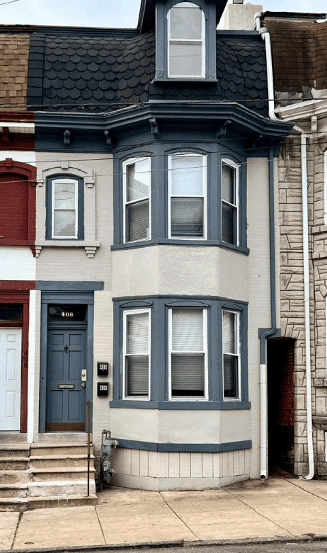 Norristown Apartment: 408 W Airy St