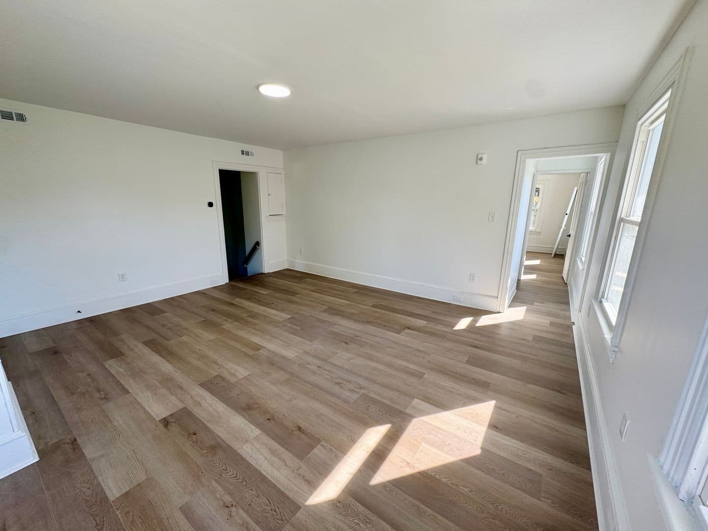 Feasterville Trevose Apartment: 216 E Bristol Rd