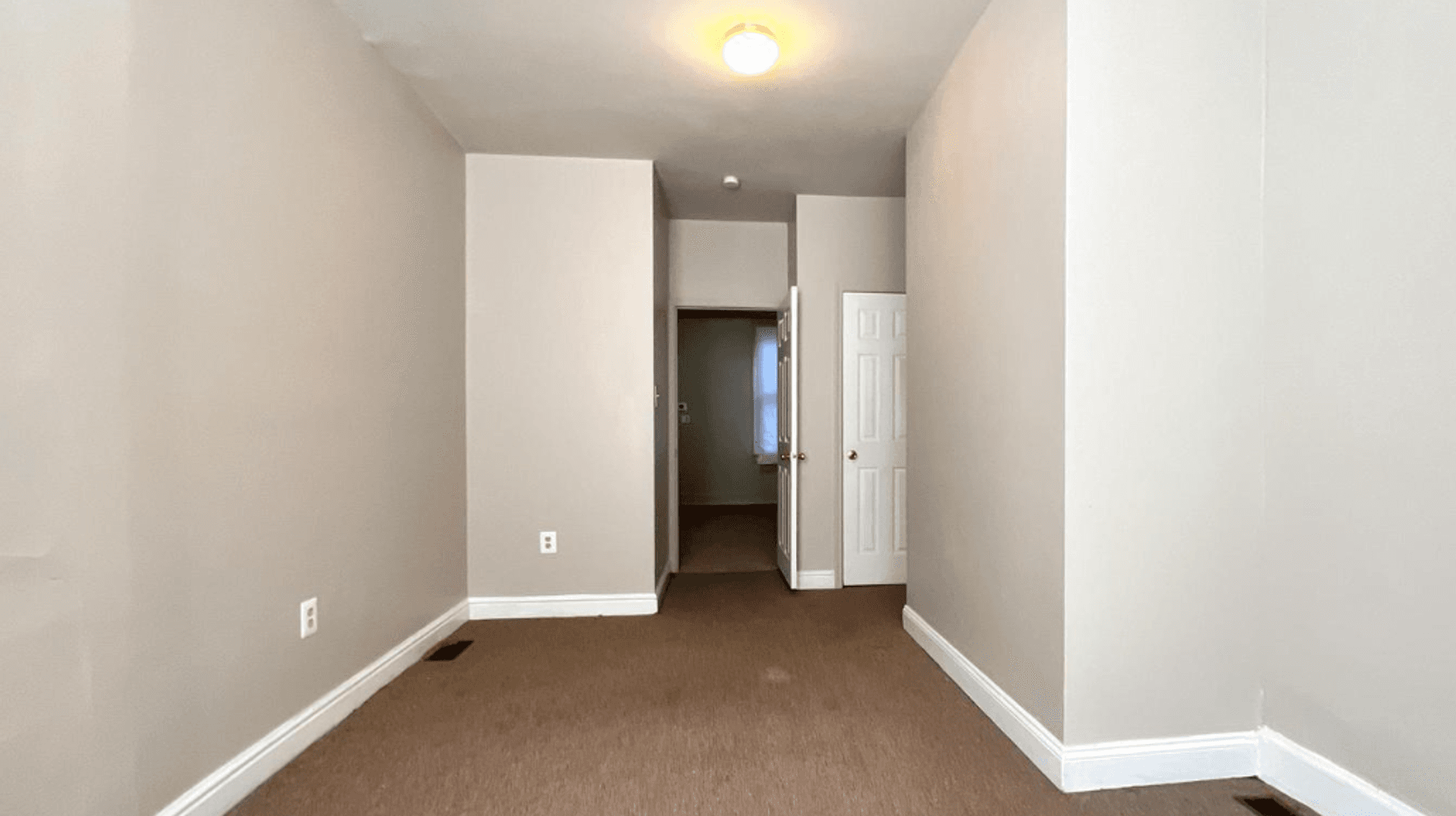 Norristown Apartment: 408 W Airy St