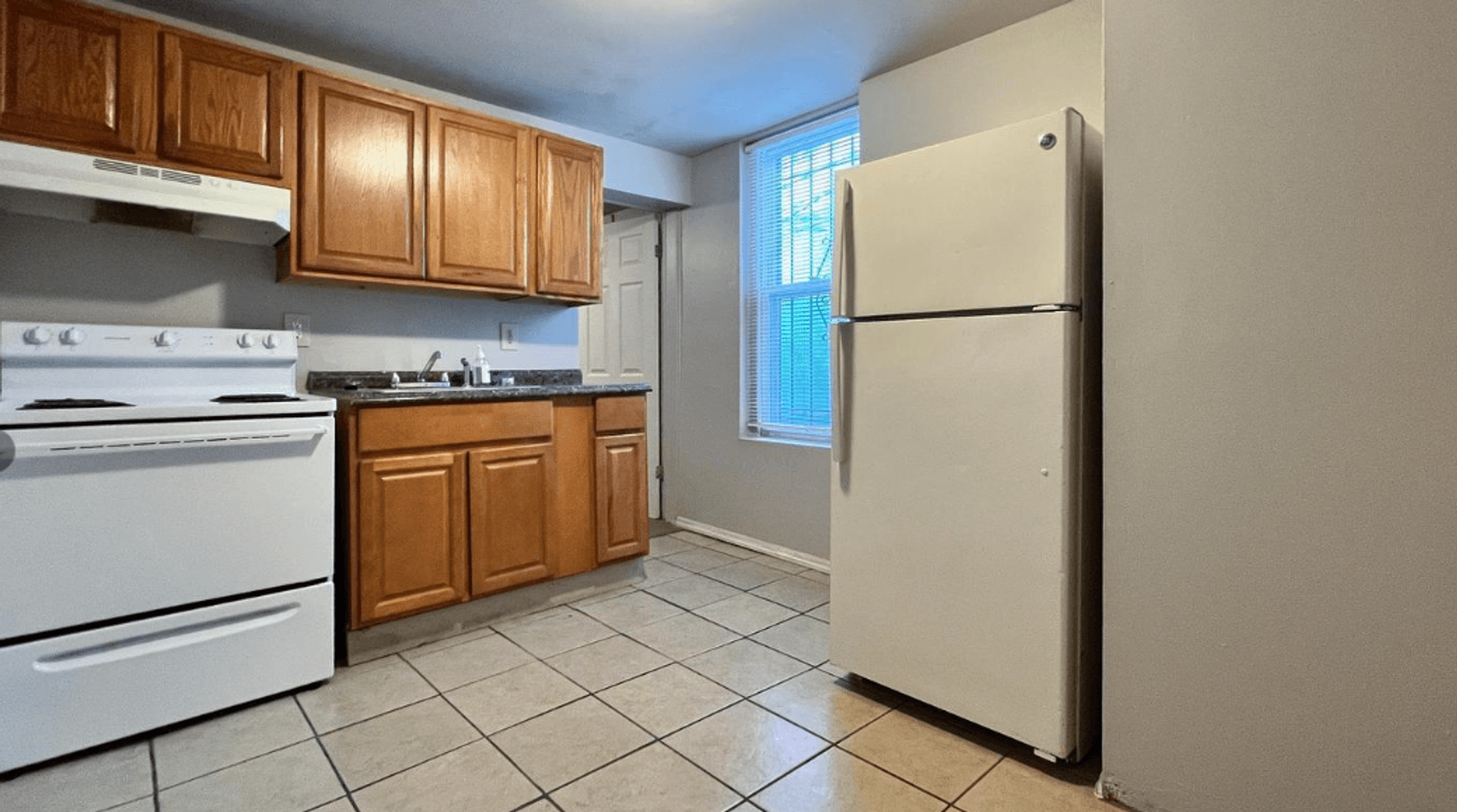 Norristown Apartment: 408 W Airy St