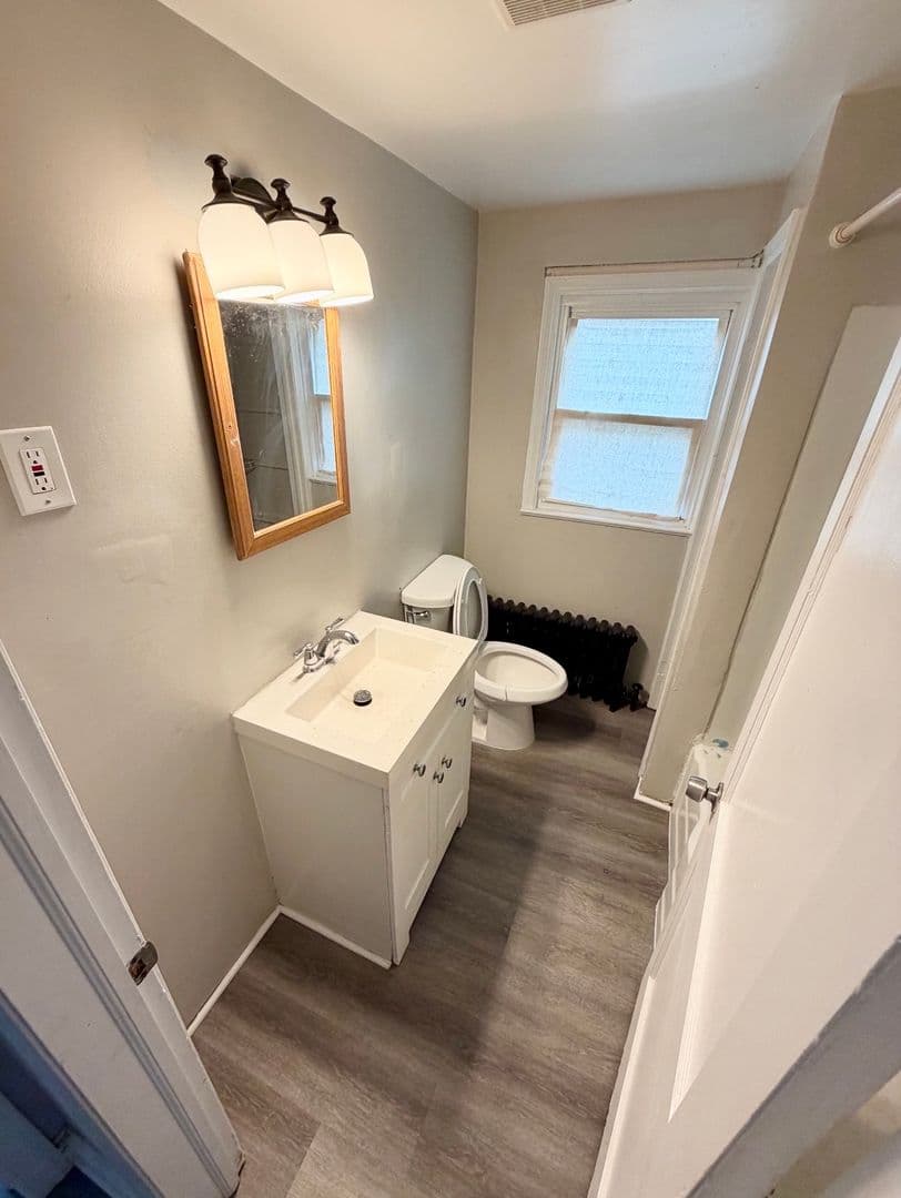 North Wales Apartment: 127 S 6th St