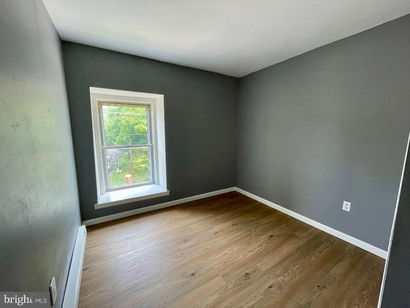 Croydon Apartment: 904-906 Main Ave