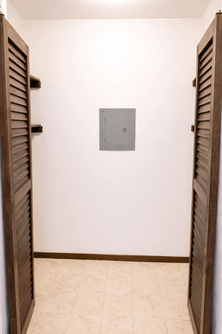 Greenfield Apartment: 6510 W. English Meadows Dr.