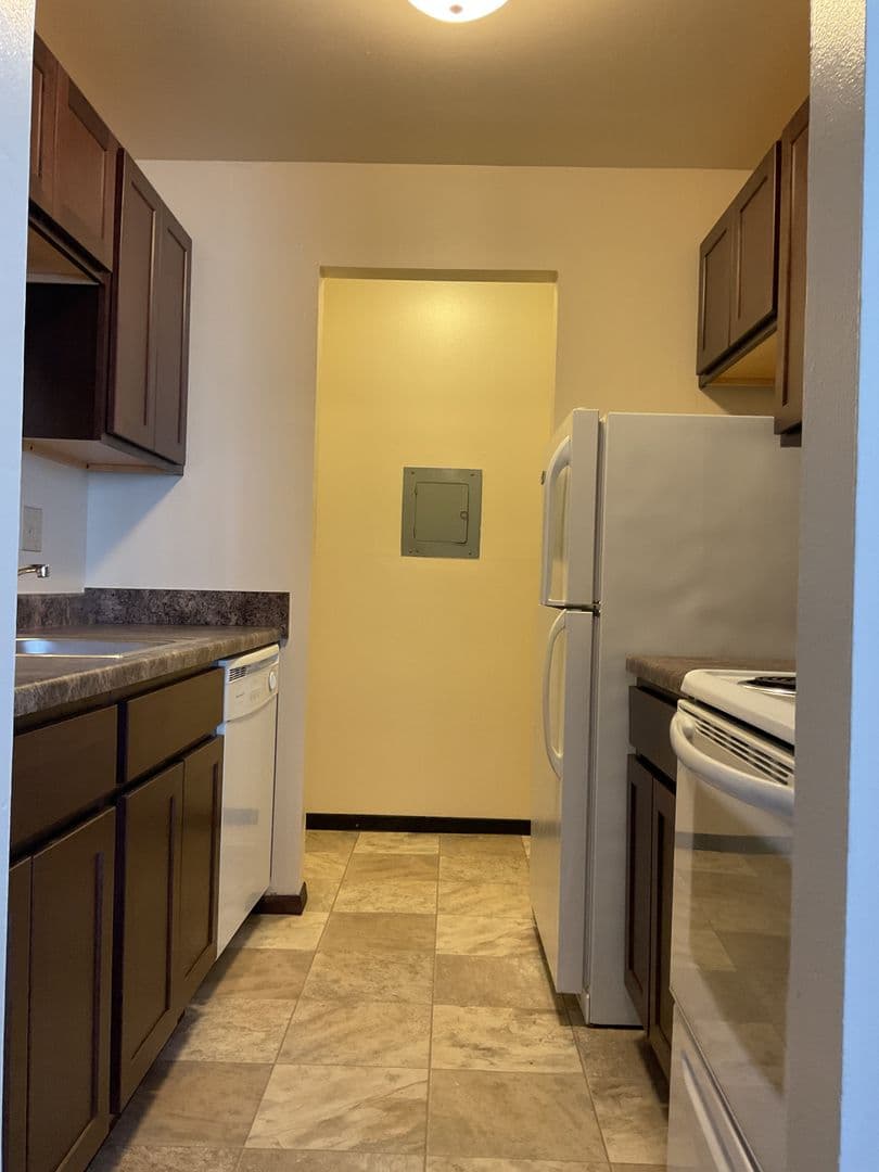 Greenfield Apartment: 6510 W. English Meadows Dr.