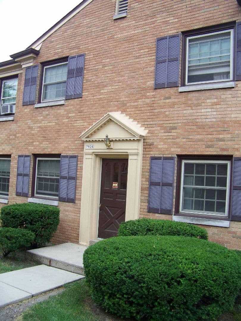 Wauwatosa Apartment: 7734-7928 W. North Ave