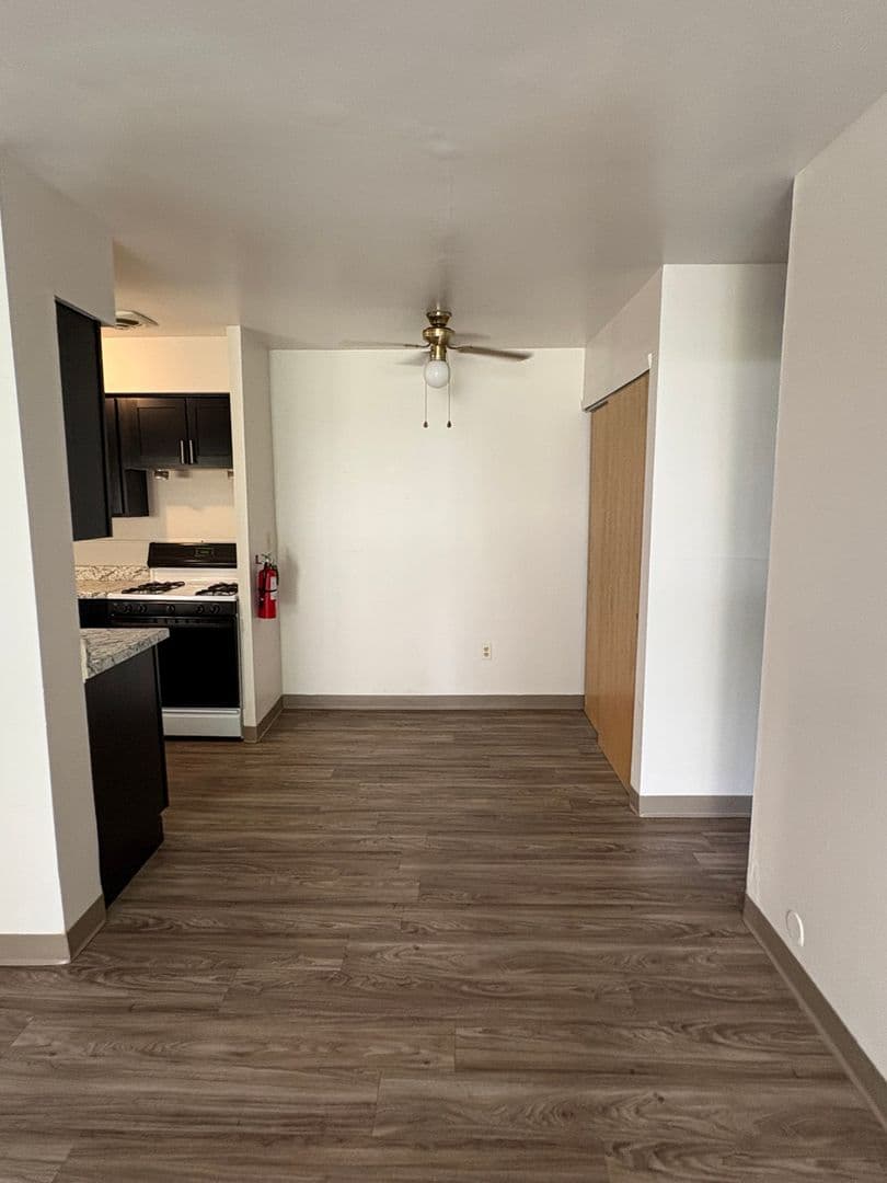 Milwaukee Apartment: 3963 S 76th St Unit 3