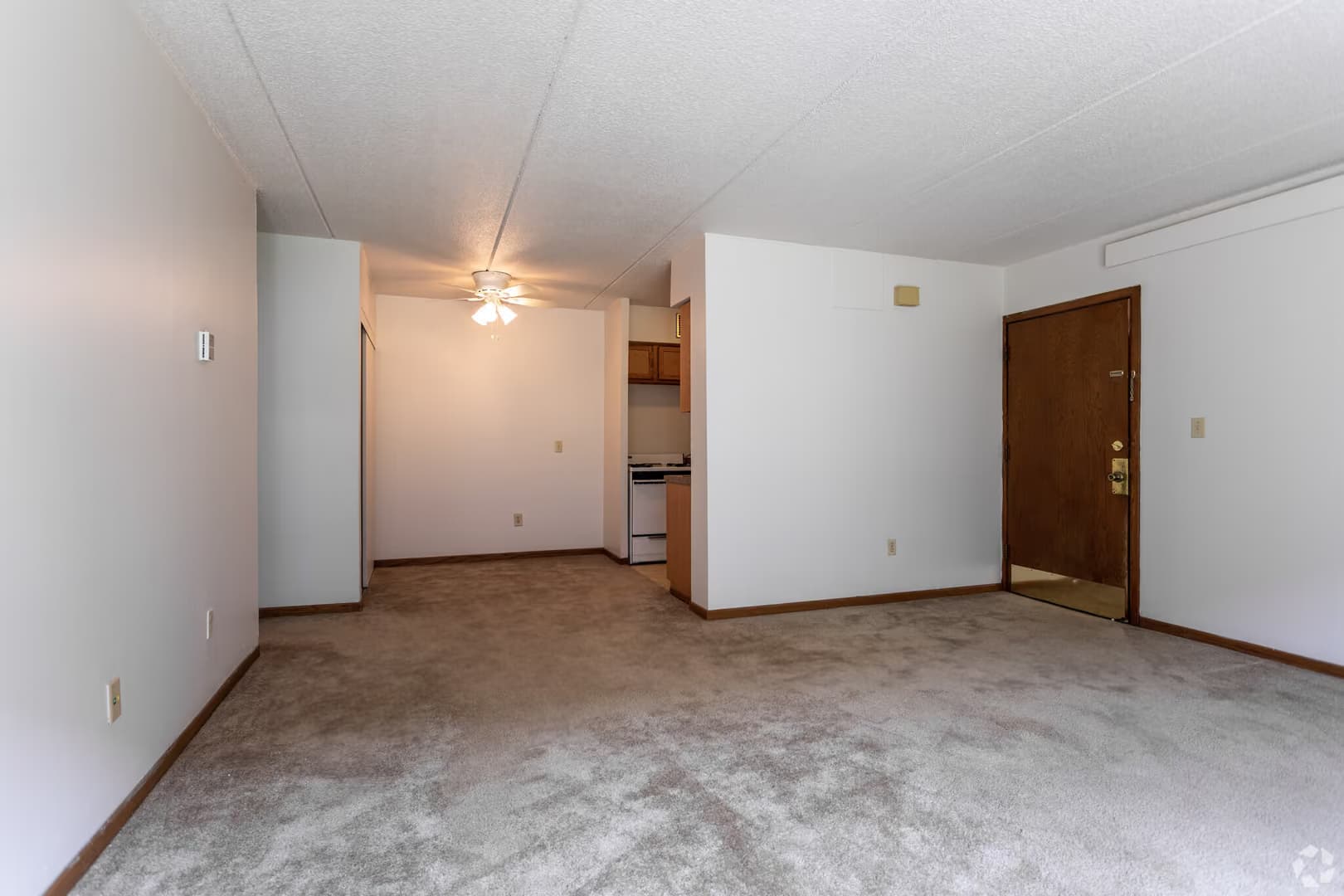 Milwaukee Apartment: 3963 S 76th St Unit 3