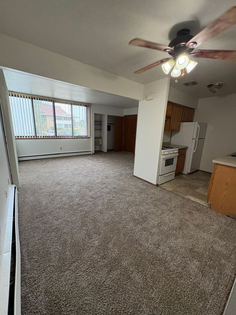 Milwaukee Apartment: 3963 S 76th St Unit 3