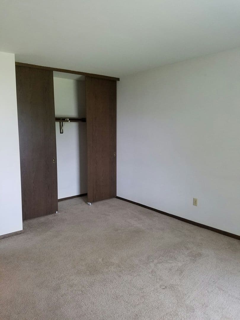 Greenfield Apartment: 6510 W. English Meadows Dr.