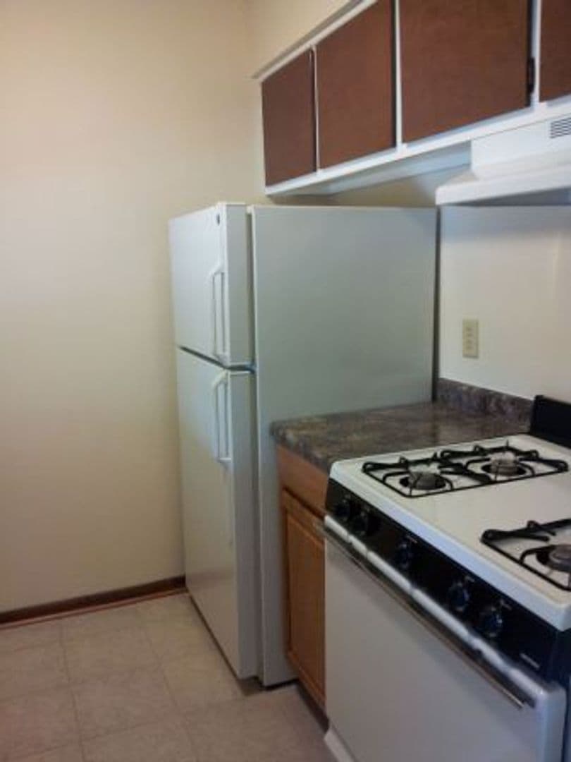 Oak Creek Apartment: 7926 S. Wildwood Drive #1