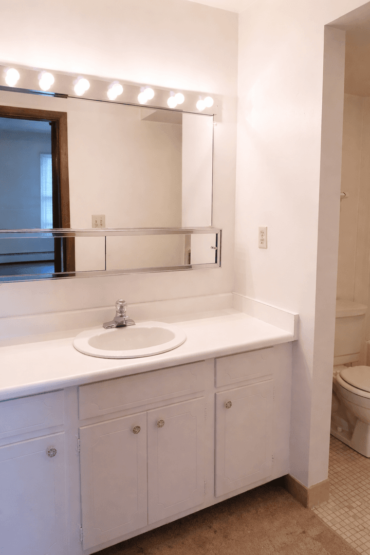 Greenfield Apartment: 6510 W. English Meadows Dr.