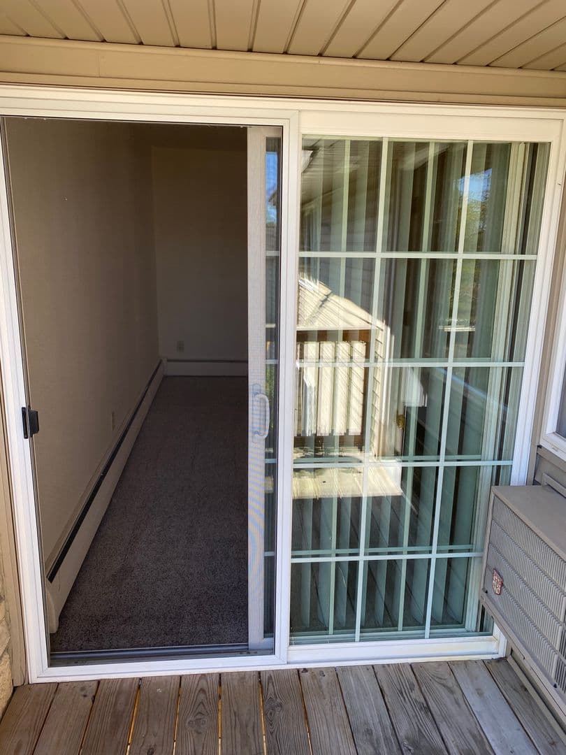 Oak Creek Apartment: 7926 S. Wildwood Drive #1