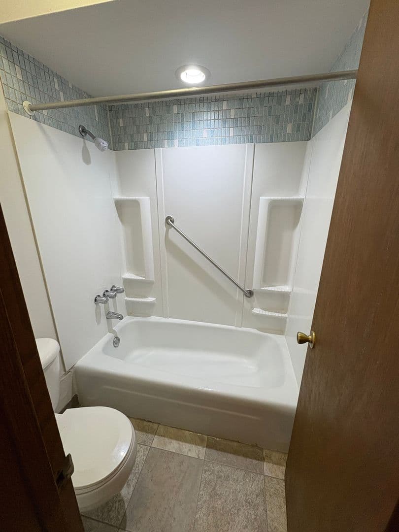 Milwaukee Apartment: 3963 S 76th St Unit 3