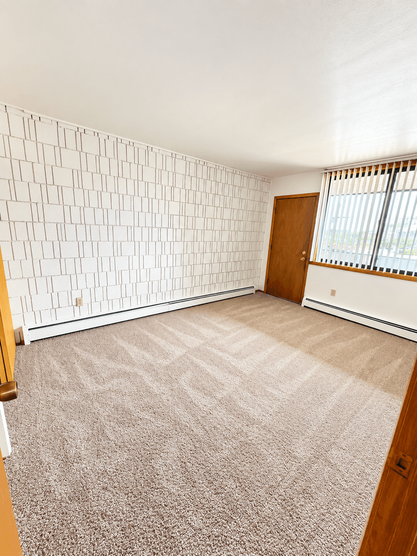 Milwaukee Apartment: 3963 S 76th St Unit 3