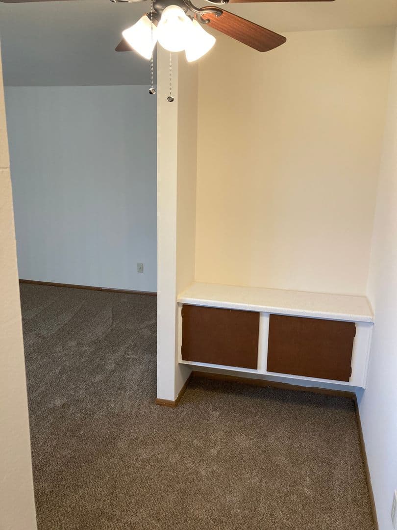 Oak Creek Apartment: 7926 S. Wildwood Drive #1