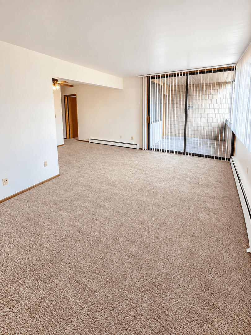 Milwaukee Apartment: 3963 S 76th St Unit 3